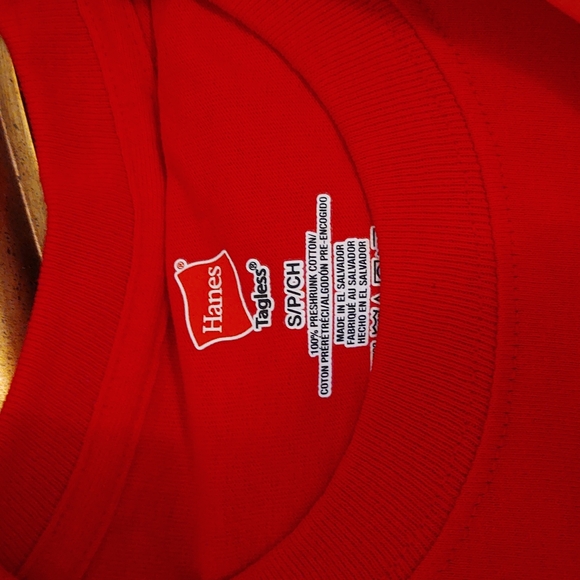 (3 for $6) Bundle of NWOT Hanes Tees Size Small - Picture 3 of 7